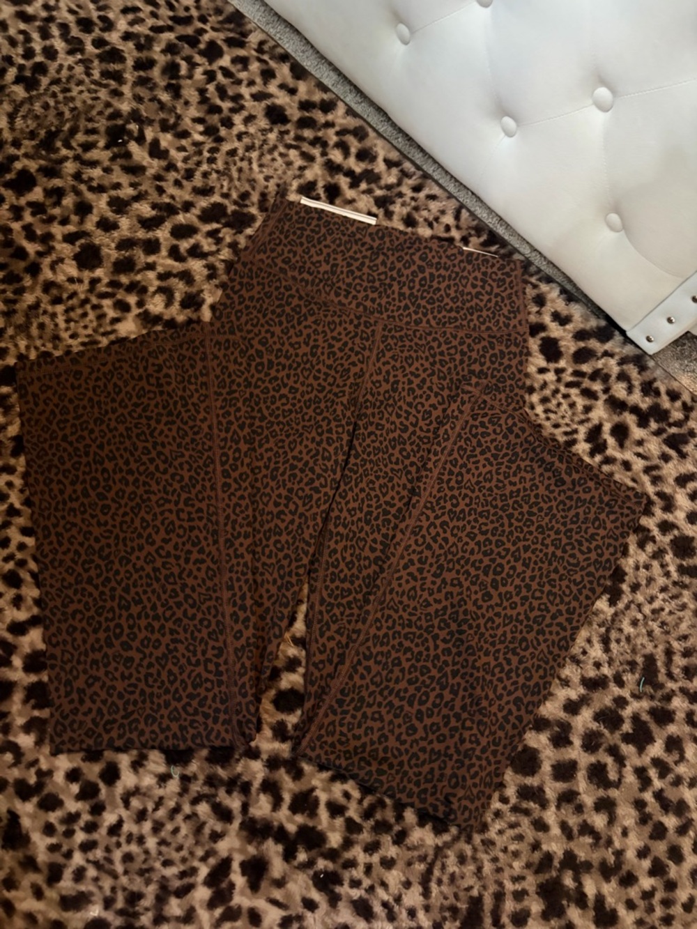 victoria secret Leopard Print leggings